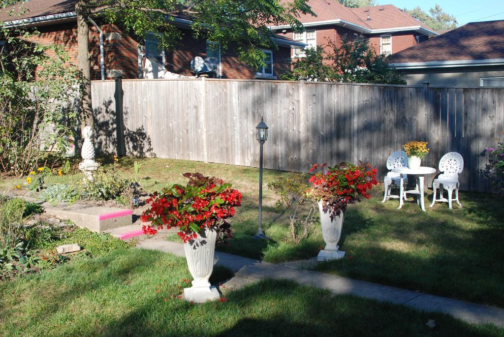 Talwood Manor B&B Port Colborne Exterior photo