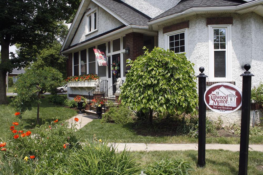 Talwood Manor B&B Port Colborne Exterior photo